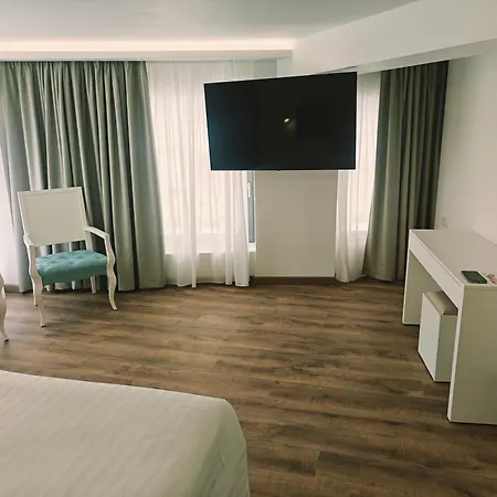 Ibiscus מלון 4*